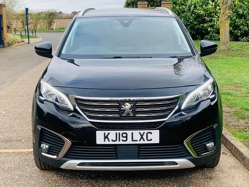 Used Peugeot 5008 Allure 130 HP (95 kW) 2019 Black Hatchback