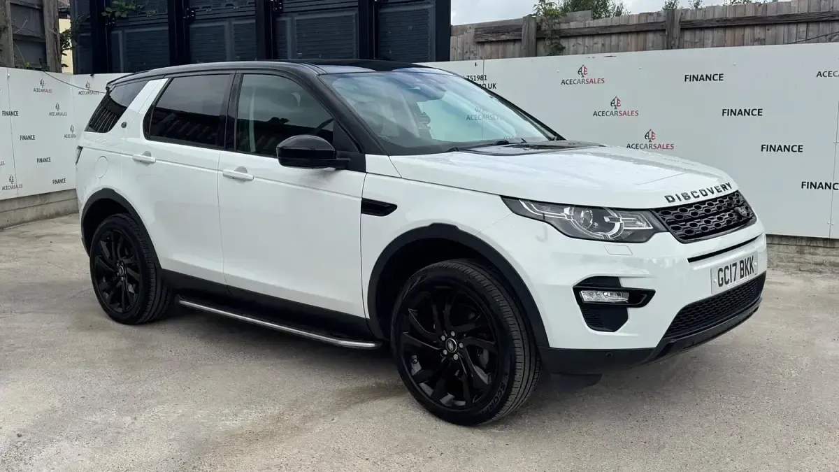 Used Land Rover Discovery 5 HSE 2017 White SUV