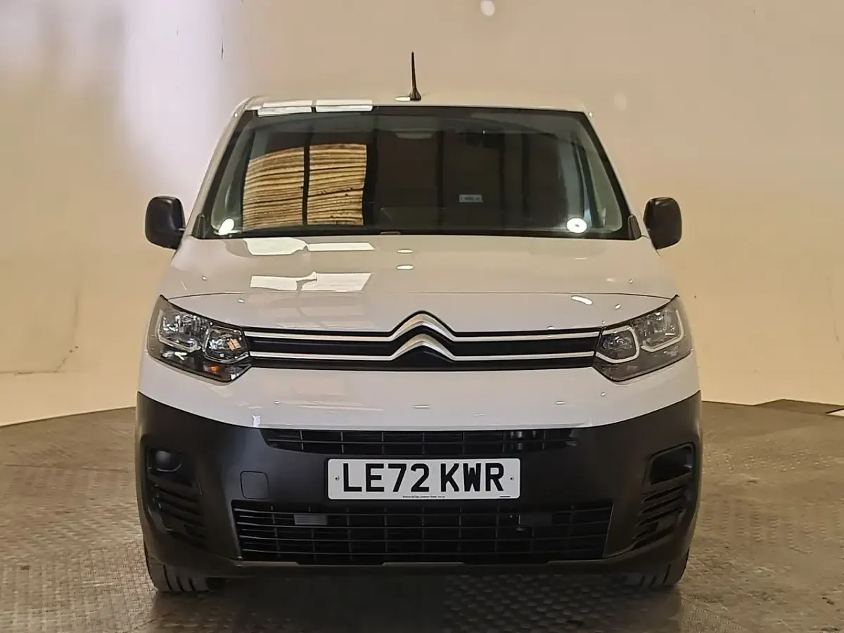 Used Citroën Berlingo 100 HP (73 kW) 2023 White MPV