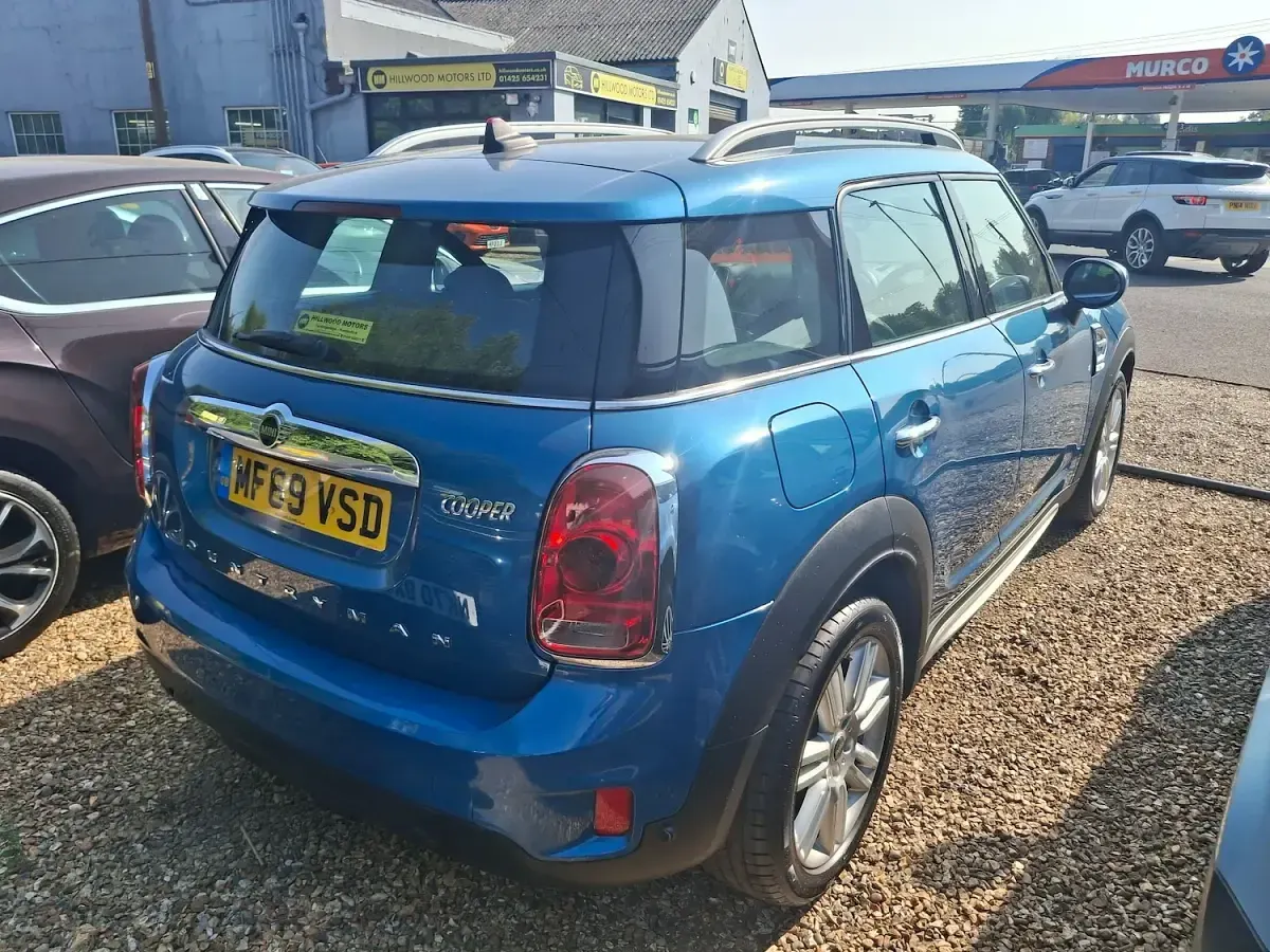 Used Mini Cooper Countryman Exclusive 136 HP (100 kW) 2019 Island blue metallic SUV