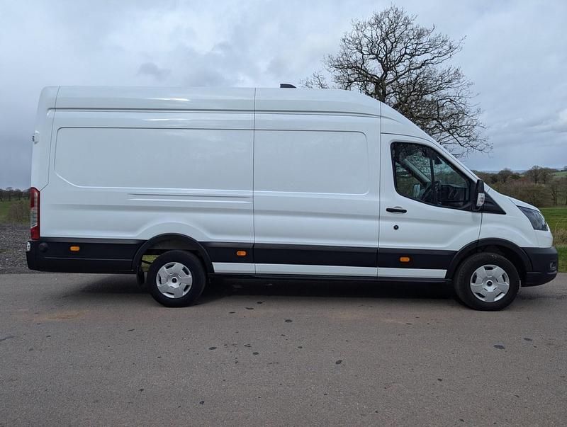 Used Ford Transit Trend 165 HP (121 kW) 2025 White Van