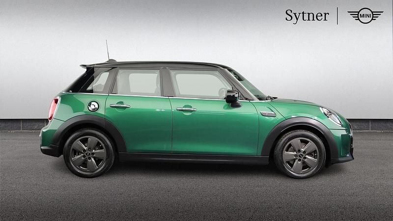 Used Mini Cooper S Classic 176 HP (129 kW) 2023 Green Hatchback