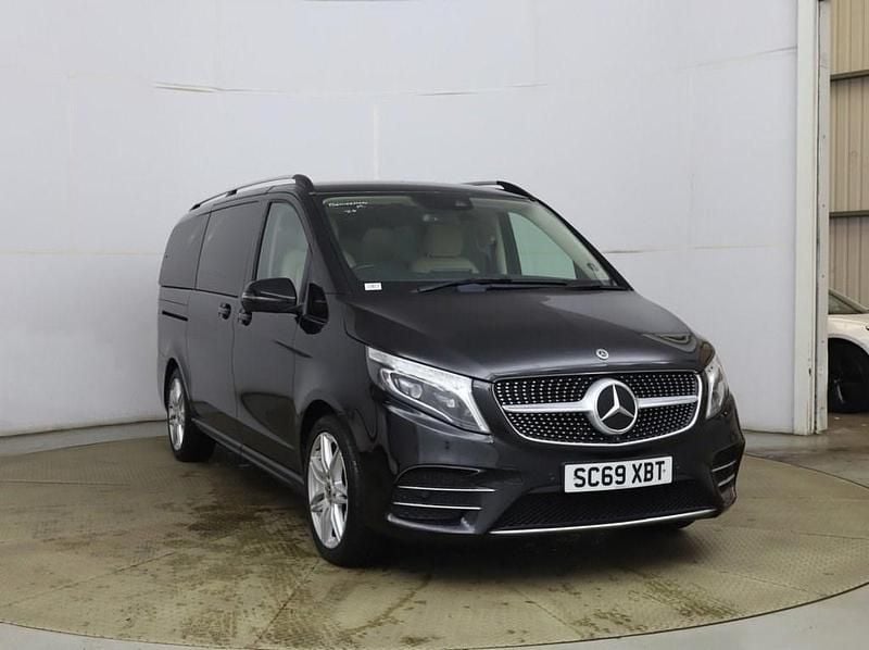 Used Mercedes V300 AMG line 239 HP (175 kW) 2019 Black MPV
