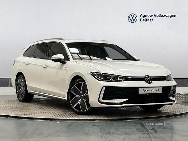 Used VW Passat R-line 150 HP (110 kW) 2024 White Estate