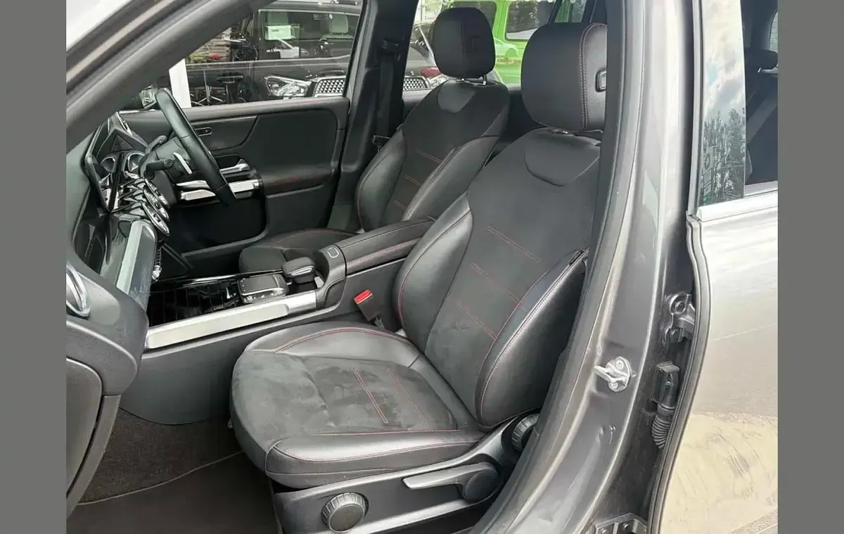 Used Mercedes GLB200 Executive 161 HP (118 kW) 2023 Grey SUV
