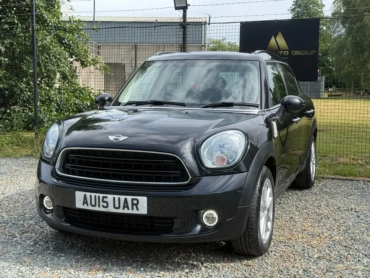 Used Mini Cooper D 2015 Black Hatchback