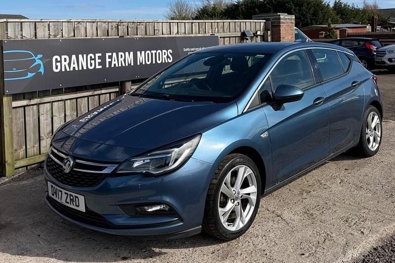 Used Vauxhall Astra SRi 105 HP (77 kW) 2017 Blue Hatchback