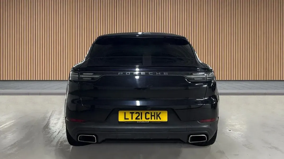 Used Porsche Cayenne 340 HP (250 kW) 2021 Jet black SUV