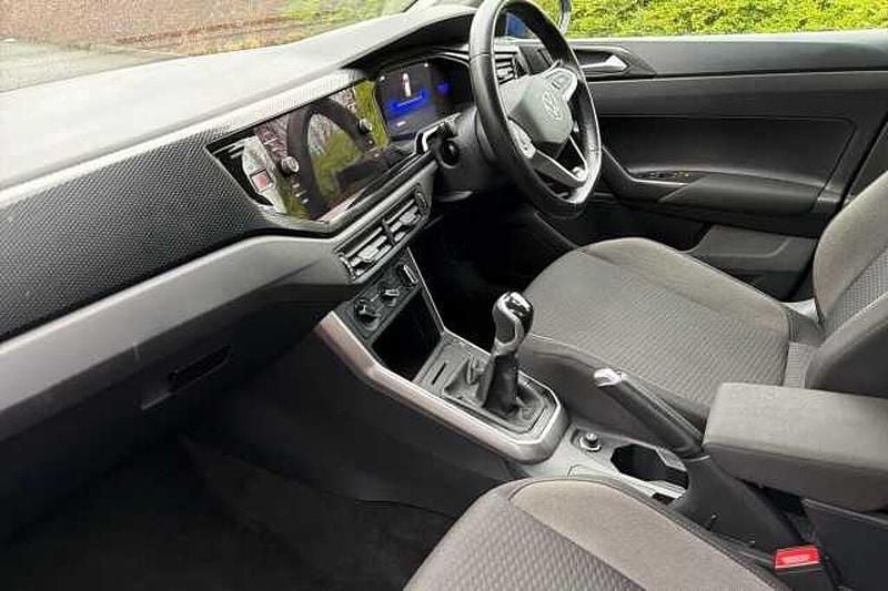 Used VW Polo Life 80 HP (58 kW) 2022 Blue Hatchback