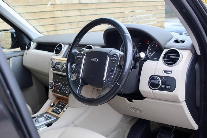 Used Land Rover Discovery 4 HSE 2014 Black SUV