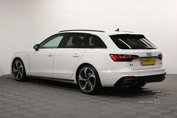 Used Audi A4 Black Edition 204 HP (150 kW) 2023 White Estate