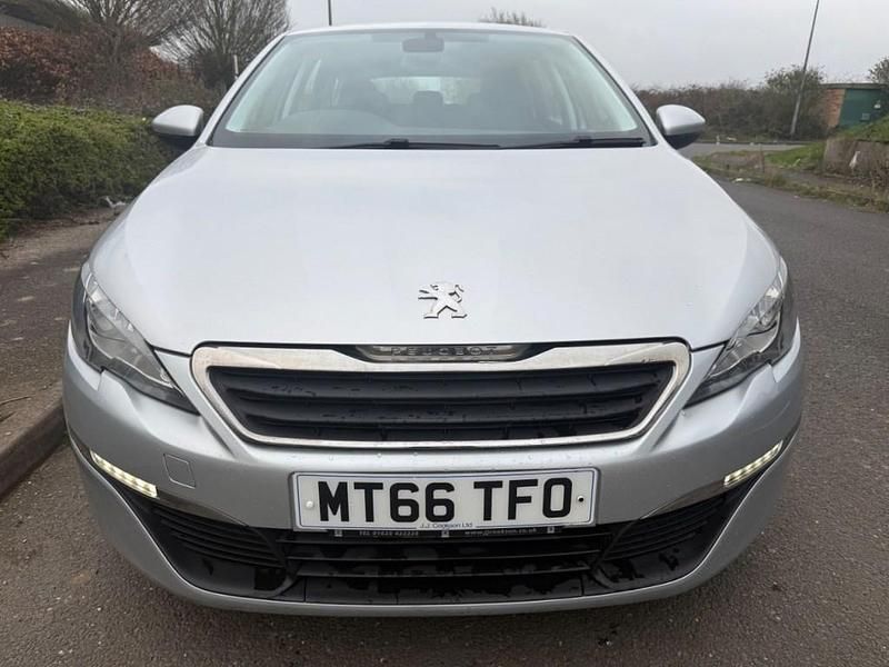 Used Peugeot 308 Active 2017 Starburst silver Estate