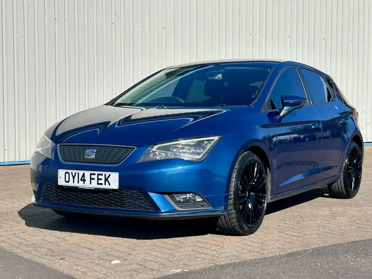 Begagnad Seat Leon Ecomotive 2014 Blå Halvkombi