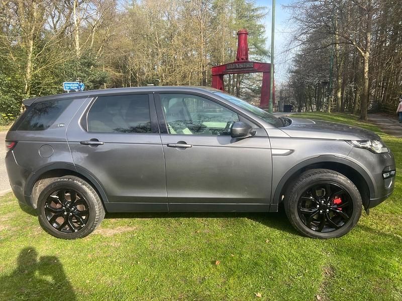 Grey Used 2015 Land Rover Discovery Sport HSE SUV | £7,999 (Expensive) - Image 1/4