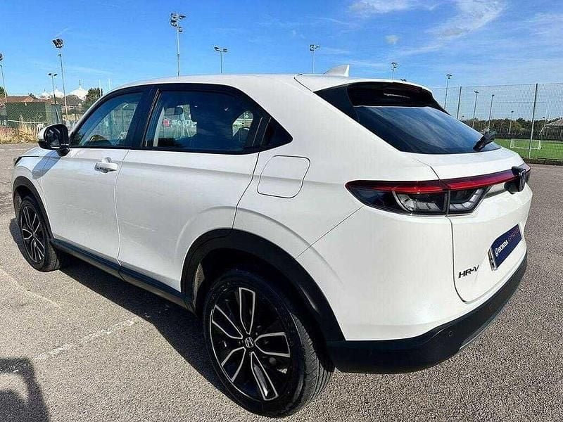 Used Honda HR-V Elegance 131 HP (96 kW) 2022 White SUV
