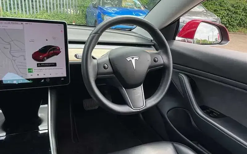 Used Tesla Model 3 Long Range AWD 258 kW (351 HP) 2023 Red Sedan