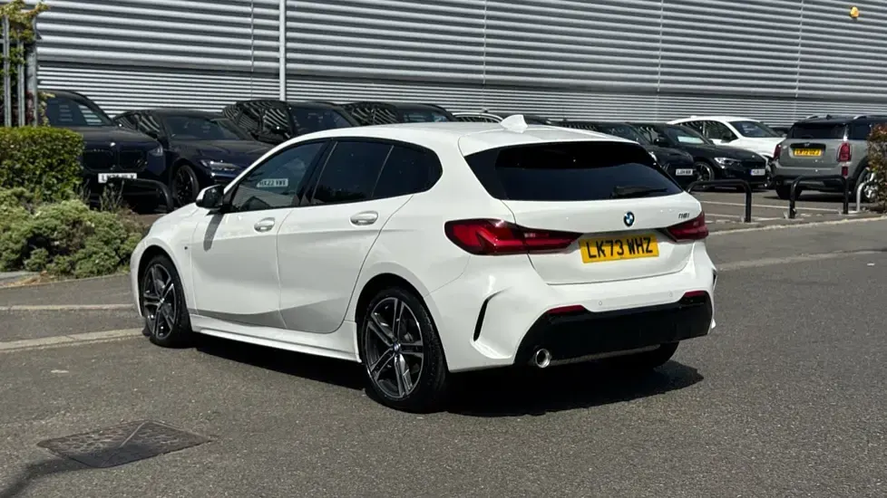 Usado BMW 118 M Sport 134 HP (98 kW) 2023 Branco Citadino