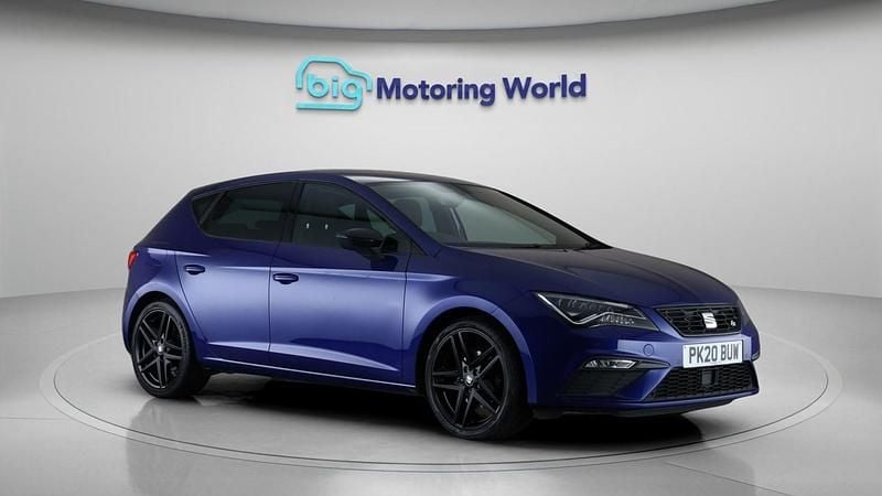 Used Seat Leon Black Edition 150 HP (110 kW) 2020 Blue Hatchback