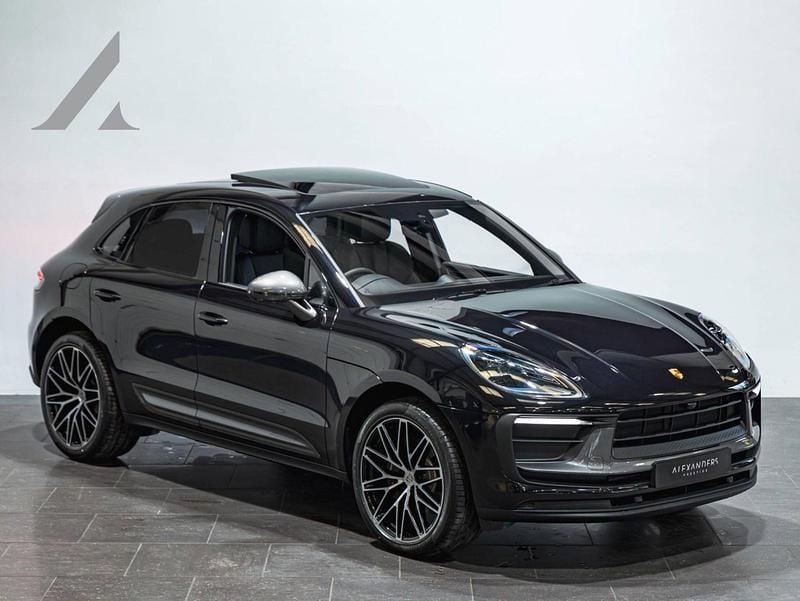 New Porsche Macan 265 HP (194 kW) 2026 Black SUV