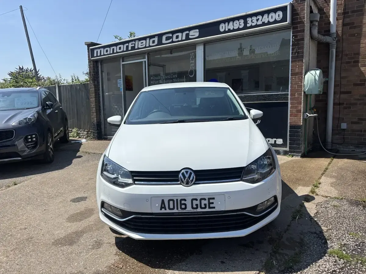 Used VW Polo SEL 110 HP (80 kW) 2016 White Hatchback