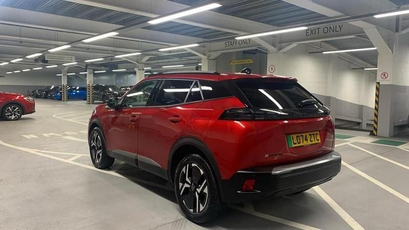 Used Peugeot e-2008 Allure 98 kW (134 HP) 2025 Red SUV