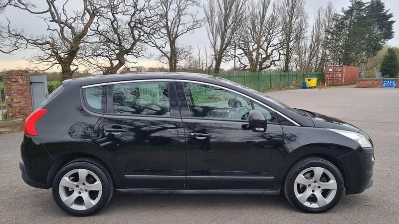 Begagnad Peugeot 3008 Active 112 HK (82 kW) 2012 Svart Kombi