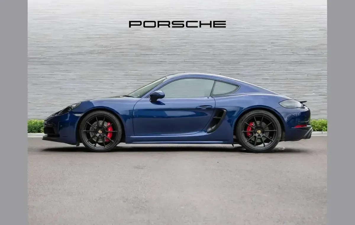 Used Porsche Cayman 394 HP (289 kW) 2023 Blue Coupe