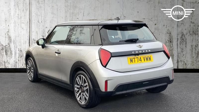 Used Mini Cooper Hatch 154 HP (113 kW) 2024 Silver Hatchback