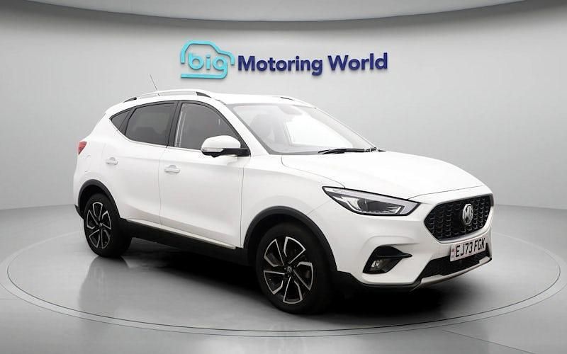 Used MG ZS Exclusive 111 HP (81 kW) 2023 White Hatchback
