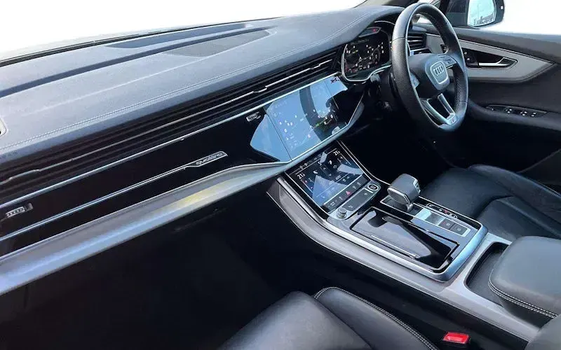 Used Audi Q7 S-Line 286 HP (210 kW) 2023 Black SUV