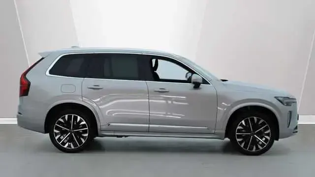 Used Volvo XC90 Core 250 HP (183 kW) 2025 SUV