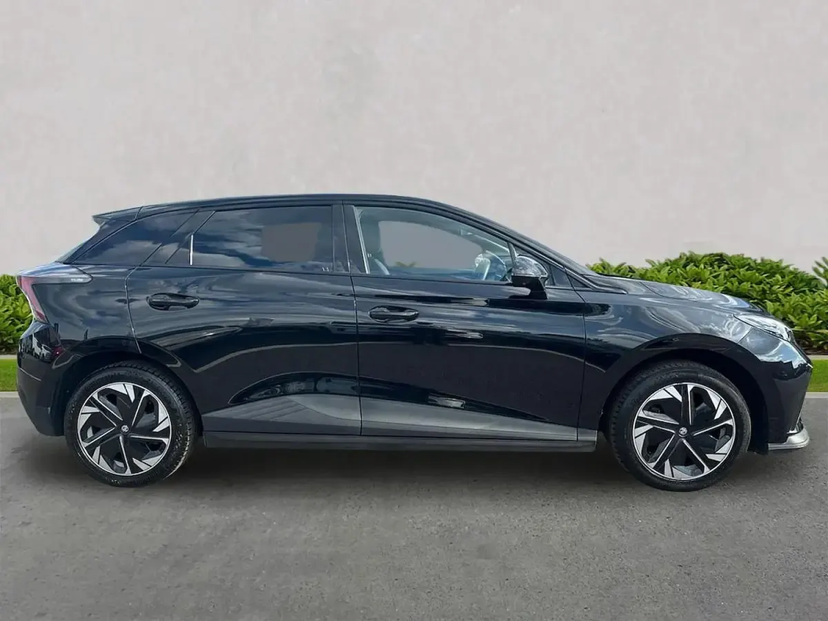 Used MG MG4 EV Trophy 2023 Black Hatchback