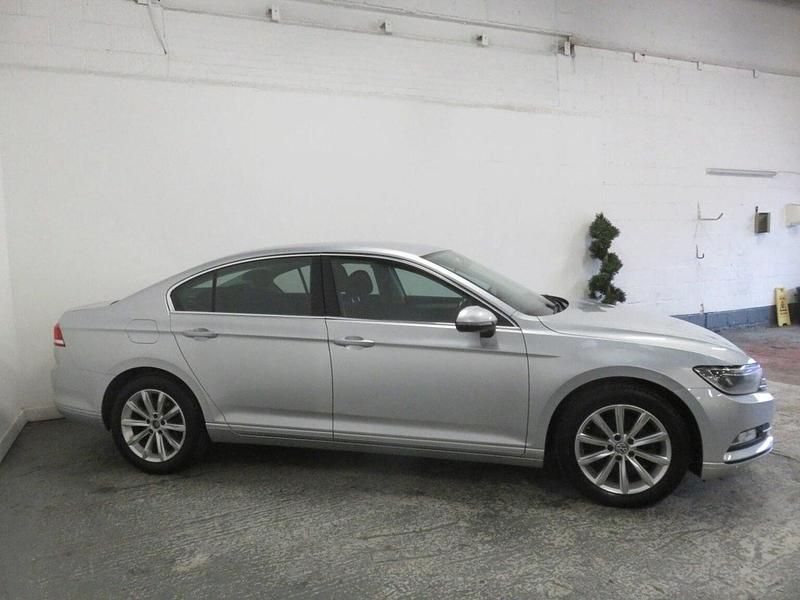 Used VW Passat SE 120 HP (88 kW) 2016 Silver Sedan