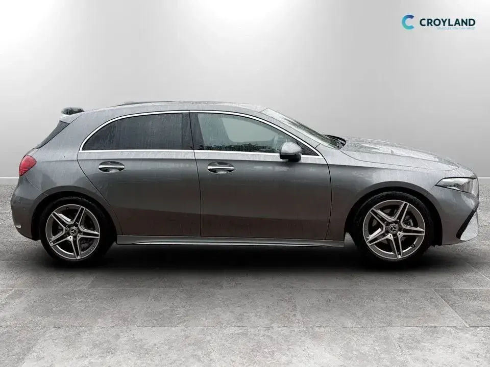 Begagnad Mercedes A200 Executive 163 HK (119 kW) 2024 Grå Halvkombi