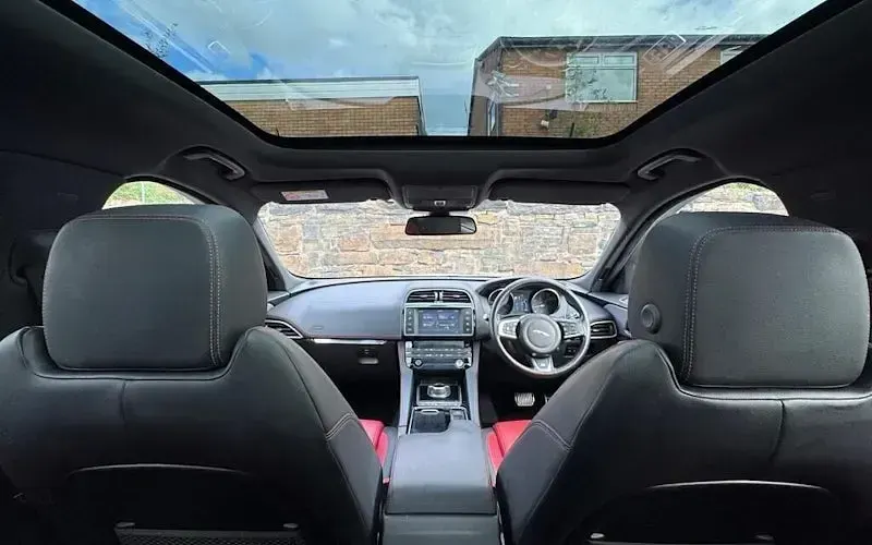 Used Jaguar F-Pace R-Sport 241 HP (177 kW) 2018 White SUV