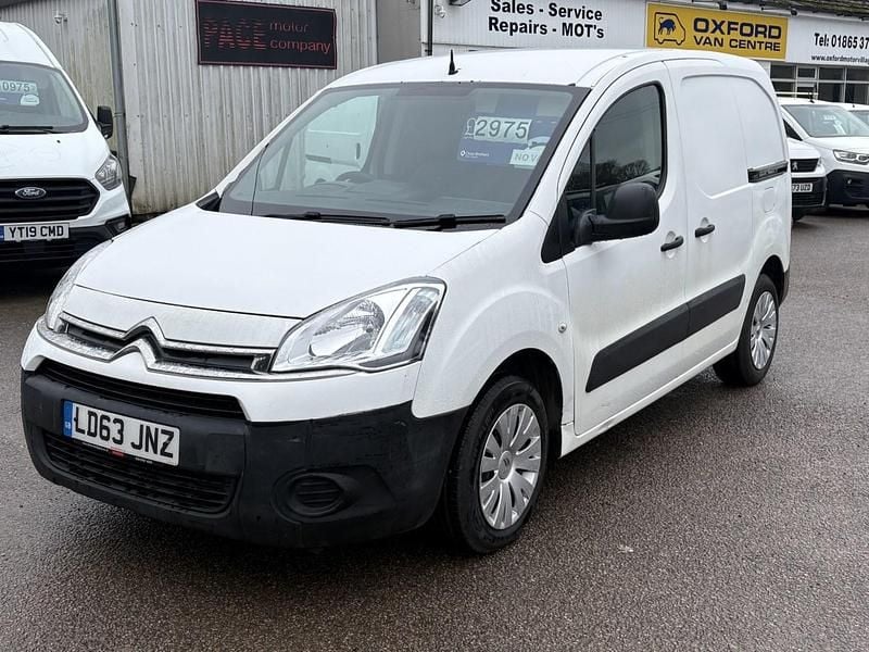 Used Citroën Berlingo 75 HP (55 kW) 2013 White MPV