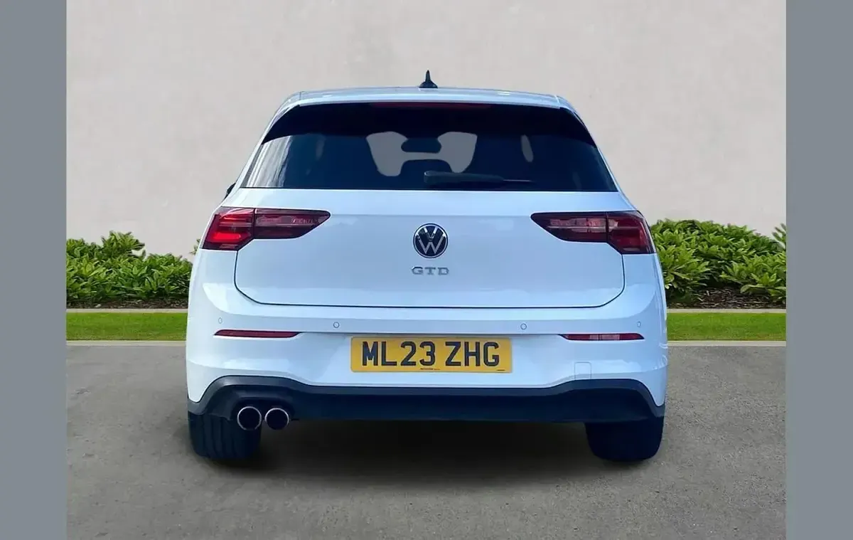 Used VW Golf VIII GTD 200 HP (147 kW) 2023 White Hatchback