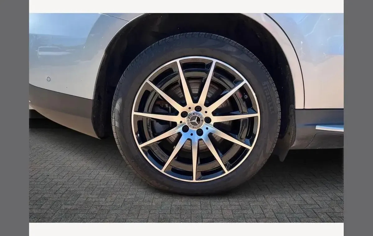 Used Mercedes EQC400 AMG line 300 kW (408 HP) 2023 Silver SUV