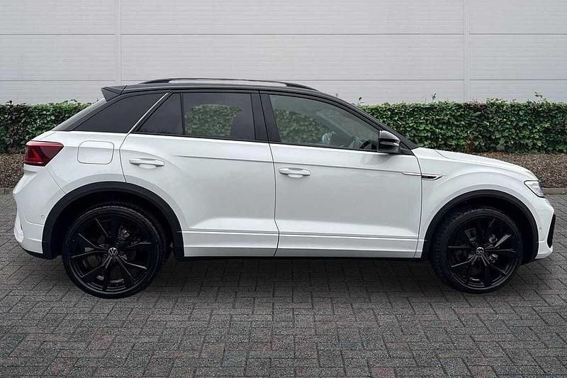 New VW T-Roc Black Edition 150 HP (110 kW) 2026 Pure white SUV