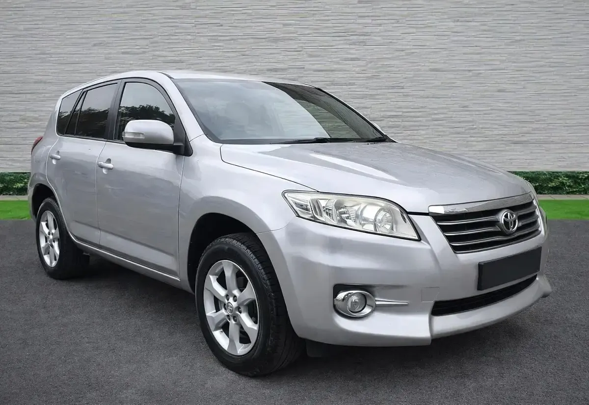 Used Toyota RAV4 2011 Silver SUV