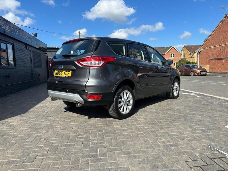 Używany Ford Kuga Titanium 150 KM (110 kW) 2016 Szary SUV