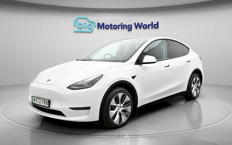Używany Tesla Model Y Long Range AWD 286 kW (389 KM) 2025 SUV
