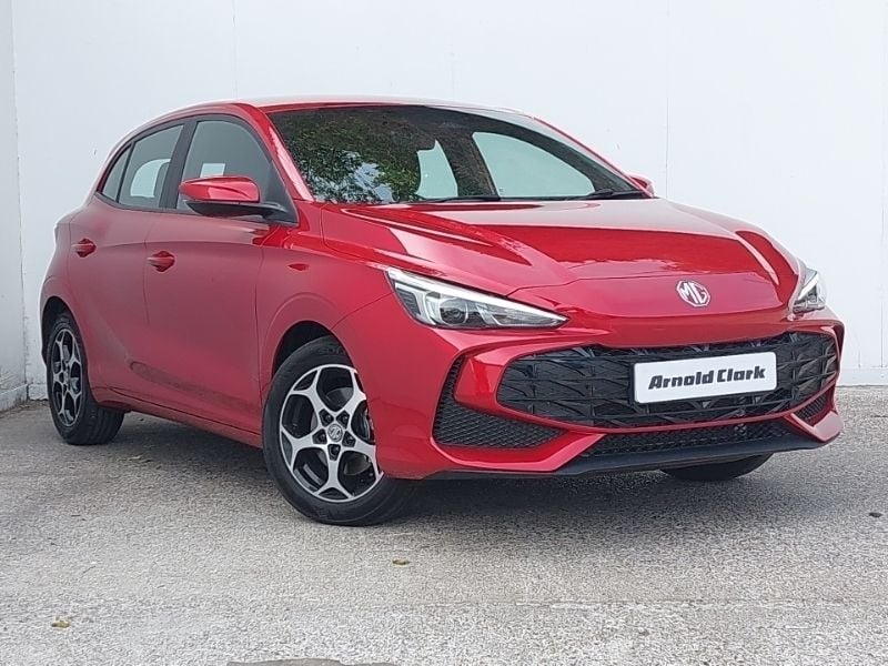 Tri coat dynamic red New 2025 MG MG3 SE Hatchback | £14,998 (Good price) - Image 1/4