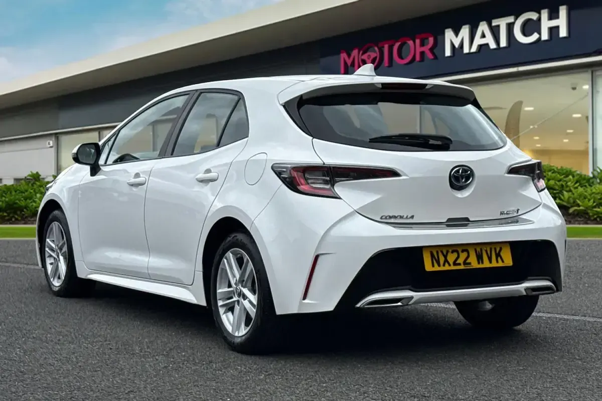 Used Toyota Corolla 2022 White Hatchback