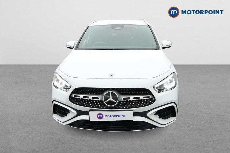 Used Mercedes GLA200 Executive 163 HP (119 kW) 2024 White SUV