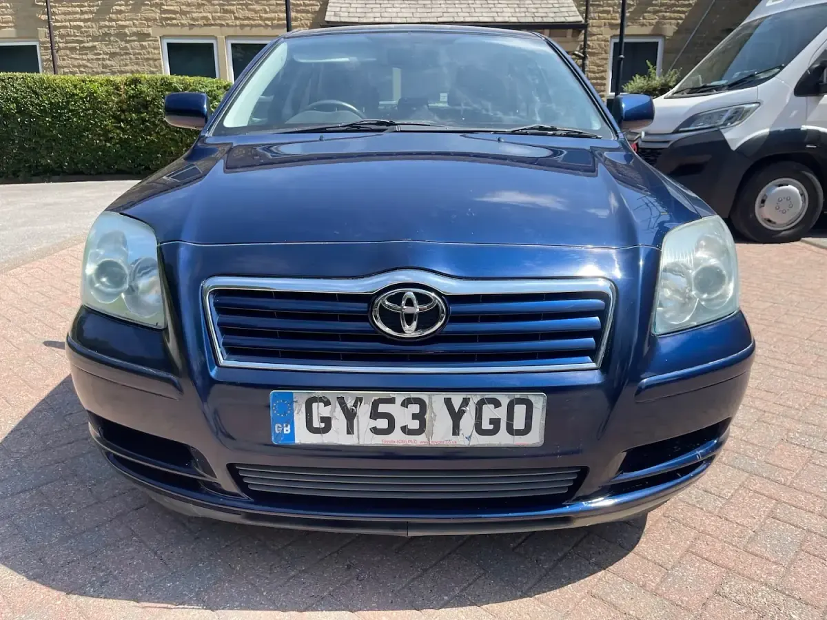 Used Toyota Avensis T3 110 HP (80 kW) 2003 Blue Hatchback