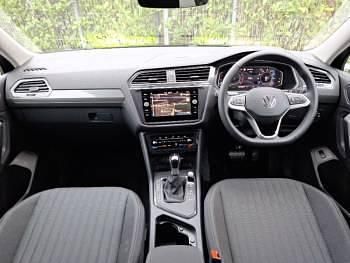 New VW Tiguan Allspace Life 150 HP (110 kW) 2025 Black SUV