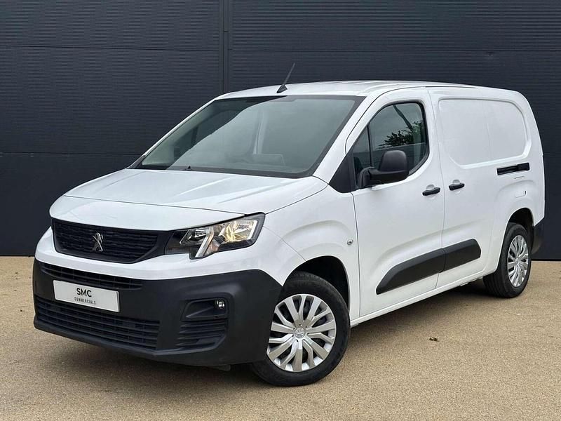 White Used 2021 Peugeot Partner Van | £7,995 (Fair price) - Image 1/4
