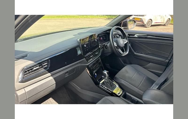 Usado VW T-Roc Style 150 HP (110 kW) 2023 Preto SUV