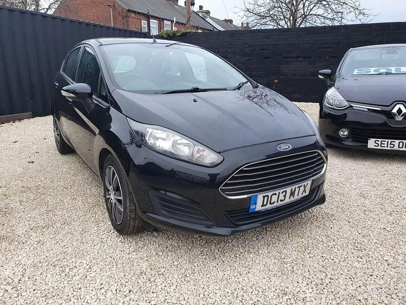 Black Used 2018 Ford Fiesta Style Hatchback | £4,016 (Super price) - Image 1/4